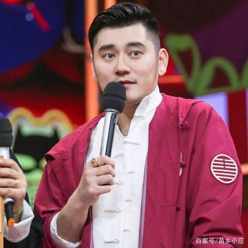 吃瓜娱乐主持人是谁,揭秘主持人身份之谜